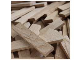 Photo 400 pièces de bois type Kapla + dominos géants